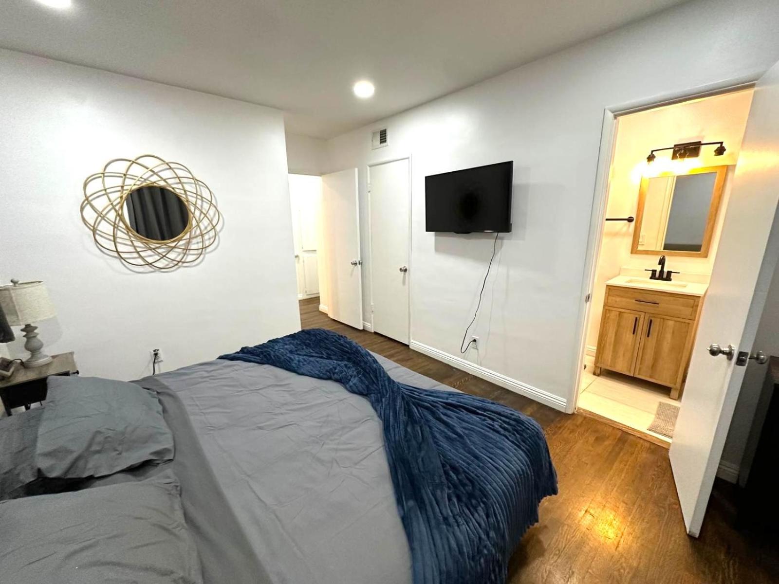 Cozy 3br With Pool, Yard, Garage, And 80 Inch Tv! Ferienhaus *